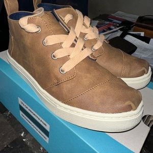 Tom’s Botas Cupsole size 4Y